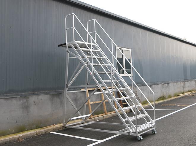 铝合金移动平台登机梯