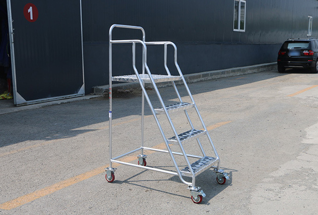 移动平台货架爬梯